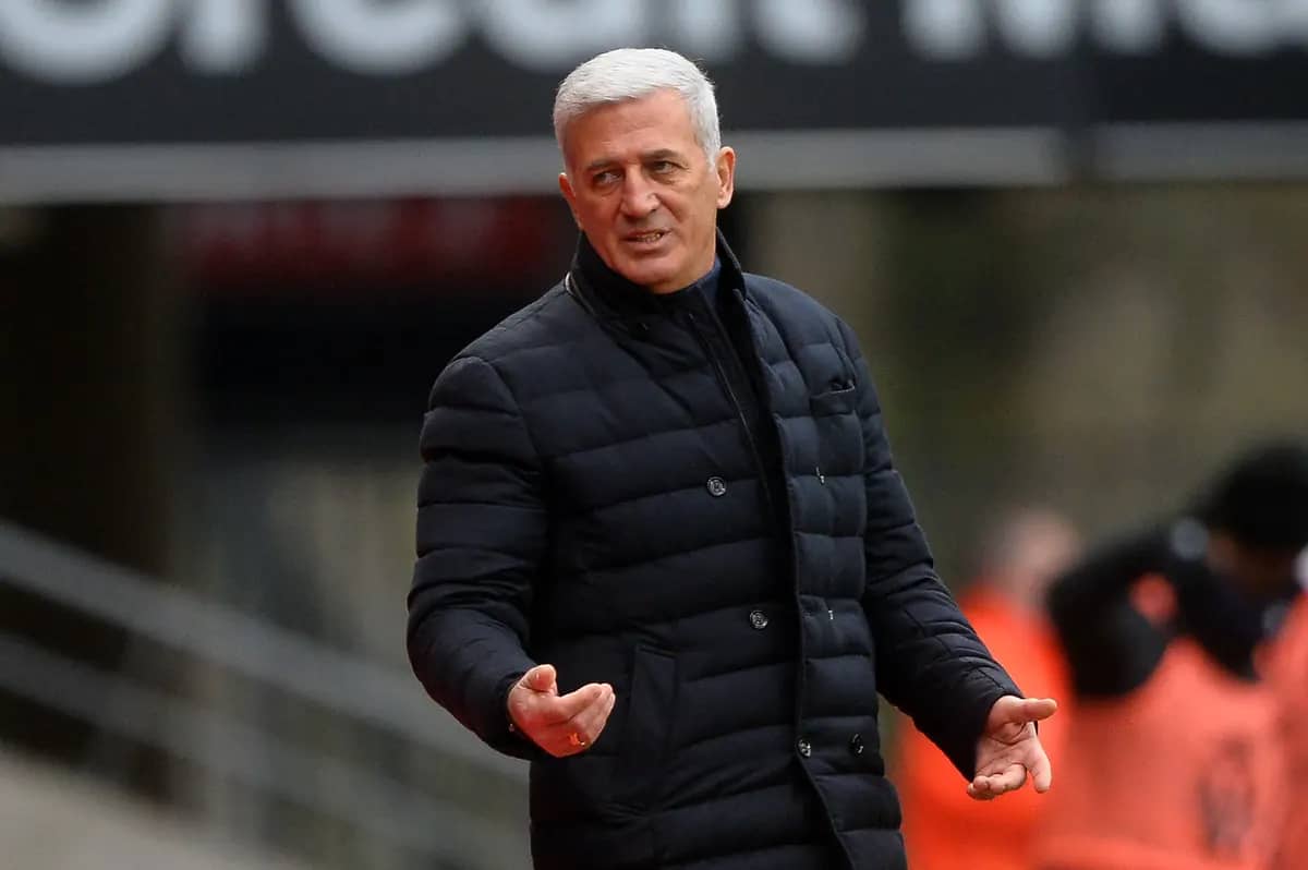 Salaire de Vladimir Petkovic en Algérie : découvrez combien gagne le sélectionneur Aïd El-Fitr 2025 : Vladimir Petkovic envoie un message fort aux Algériens