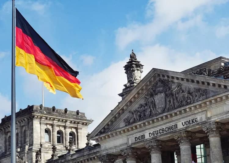 Urgent ! L'Allemagne recrute dans ces secteurs en 2025 Allemagne : Vers une suspension du regroupement familial
