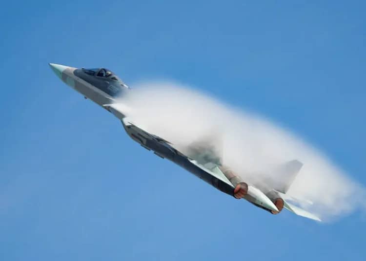 Officiel ! L&rsquo;Algérie acquiert 14 chasseurs Su-57E, premier pays à acheter le chasseur russe furtif 