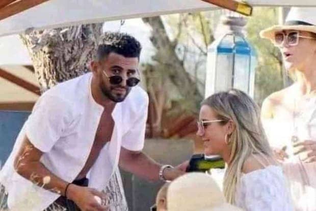 Riyad Mahrez et sa famille victimes de turbulences effrayantes en vol (vidéo)