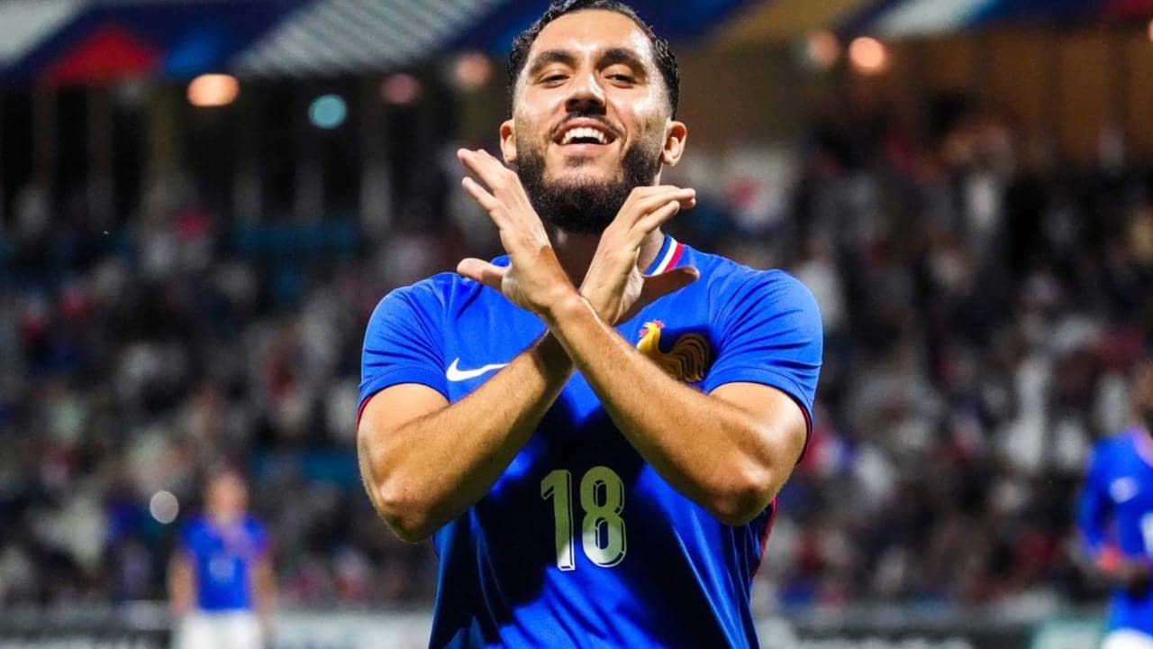 Rayan Cherki en équipe de France ? Une simple photo qui affole la toile !