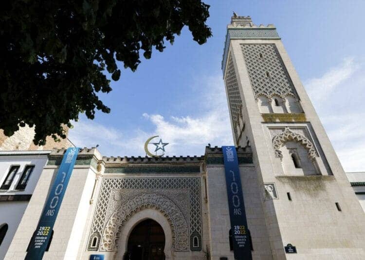 Crise Paris - Alger : une confrontation diplomatique s’invite à la Grande Mosquée de Paris !