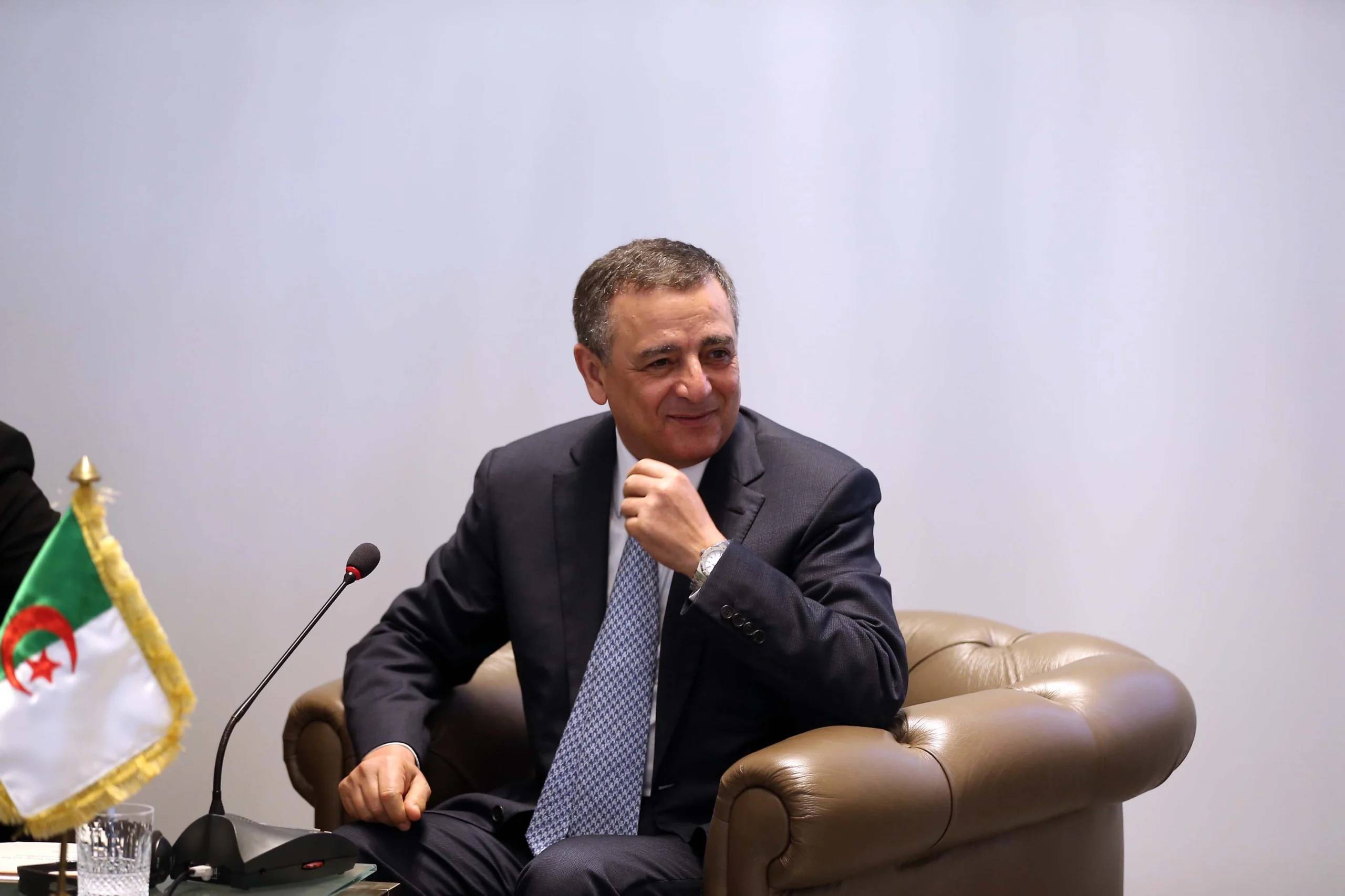 Tensions diplomatiques : la France refuse d’extrader un ex-ministre algérien condamné !