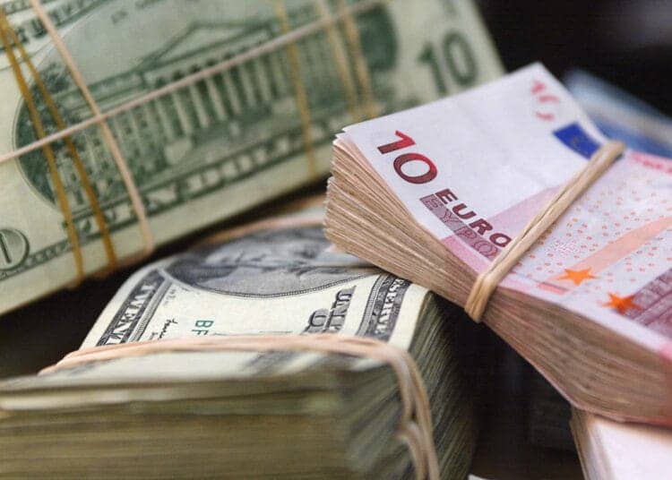Pourquoi l'Euro et le Dollar attirent tant les Algériens ?