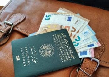 Algérie : pourquoi l’allocation touristique de 750 € tarde à entrer en vigueur?