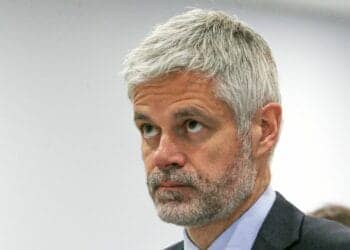 Reprise du dialogue France-Algérie : Laurent Wauquiez foudroie l&rsquo;exécutif français