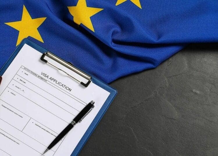 Visa étudiant : la Pologne durcit sévèrement l’accès pour les étrangers !
