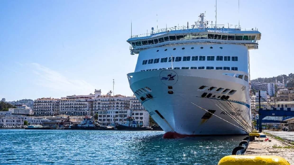 Algérie Ferries affrète l'El Venizelos pour l’été 2025 : plus de 600 traversées vers l’Europe prévues