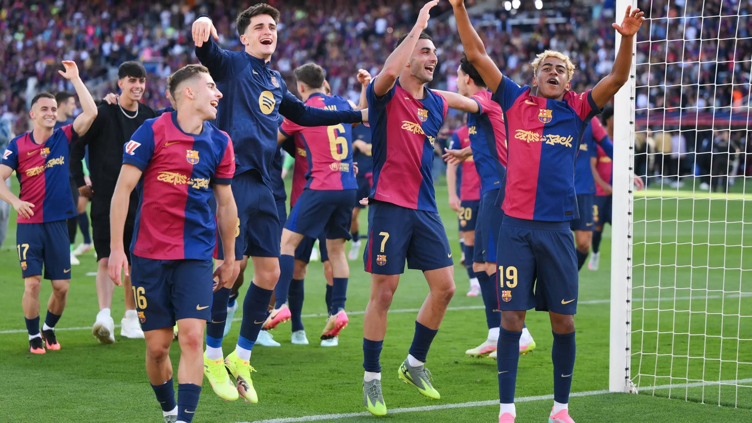 Lamine Yamal offre la Liga au Barça : un roi de 17 ans renverse l’Espagne ! Lamine Yamal offre la Liga au Barça : un roi de 17 ans renverse l’Espagne !