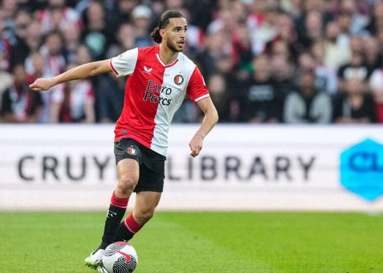 Feyenoord veut déjà se débarrasser de Ramiz Zerrouki : un salaire explosif pour un joueur sur le banc ! Feyenoord veut déjà se débarrasser de Ramiz Zerrouki : un salaire explosif pour un joueur sur le banc !