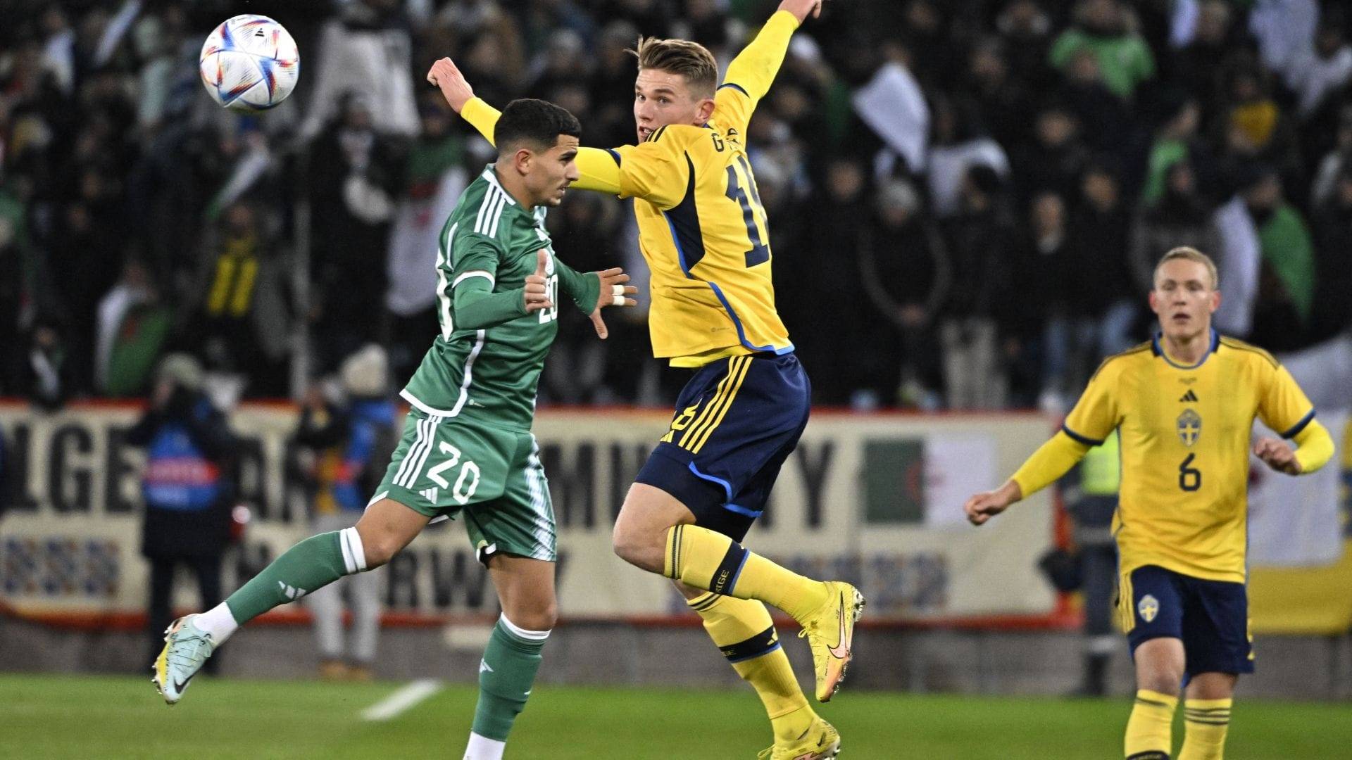 Algérie–Suède (3-4) : les Fennecs s'inclinent face aux Bleu et Jaune Algérie–Suède (3-4) : les Fennecs s'inclinent face aux Bleu et Jaune