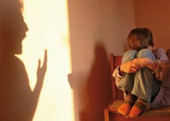 Les lois algériennes face à la maltraitance infantile