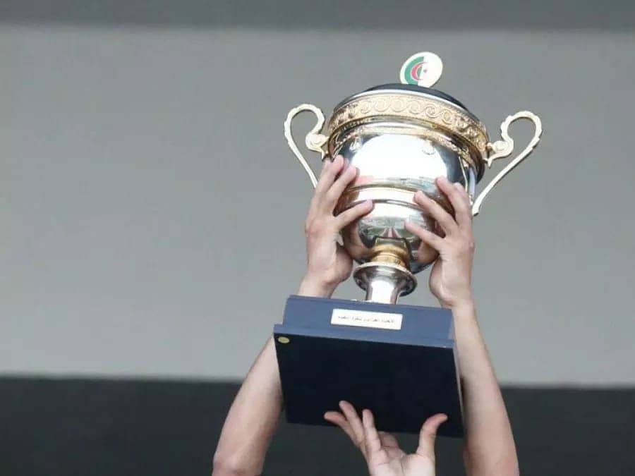 Départ surprise à l’USM Alger : un cadre emblématique s’en va juste après le sacre face au CR Belouizdad Départ surprise à l’USM Alger : un cadre emblématique s’en va juste après le sacre face au CR Belouizdad