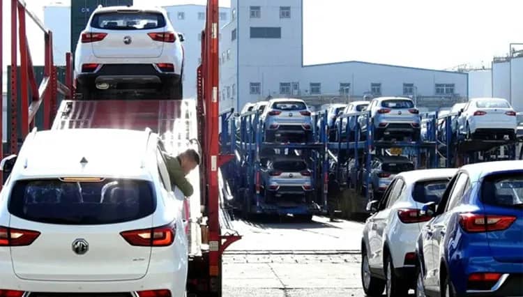 Réformes du marché automobile algérien 2025 : nouvelles régulations et procédures