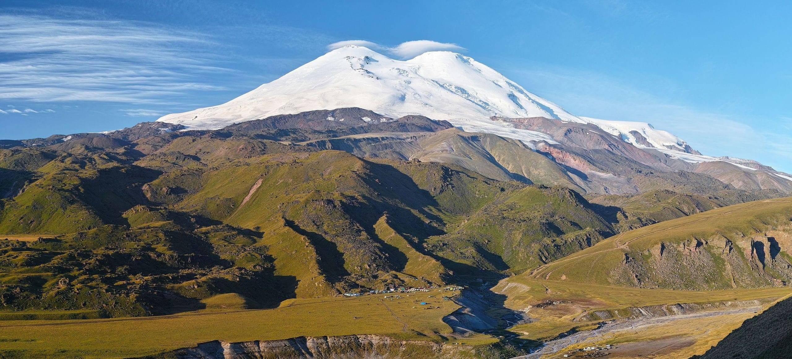 Sofiane Lesage, premier Algérien à conquérir en solo le Mont Elbrouz, le toit de l’Europe Sofiane Lesage, premier Algérien à conquérir en solo le Mont Elbrouz, le toit de l’Europe