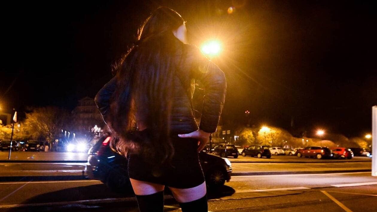 Scandale à Alger : un salon de beauté servait de couverture à un réseau de prostitution