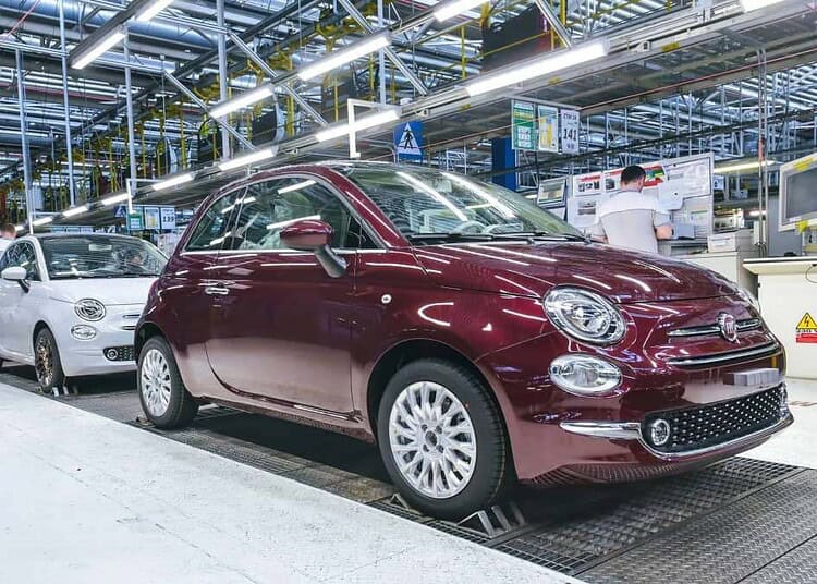 Algérie : 4 géants automobiles défient Fiat en direct