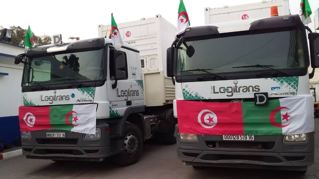 Camions d'aides envoyés par l'Algérie à la Tunisie