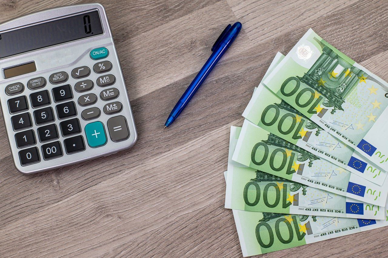 Taux de change : stabilité sur le marché noir, l'euro face au dinar algérien ce samedi 13 juillet 2024