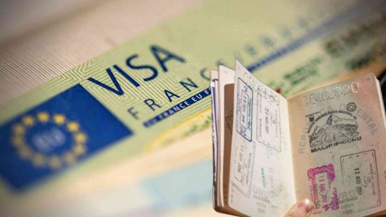 Vol Algérie : reprise des demandes de visa long séjour vers la France
