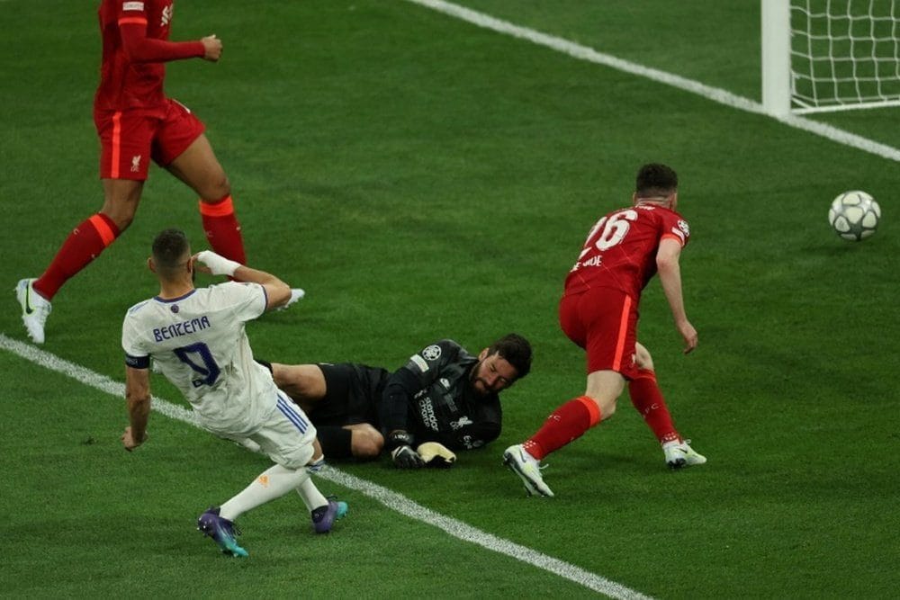Finale ligue des champions: Voici pourquoi le but de Benzema contre Liverpool a été annulé