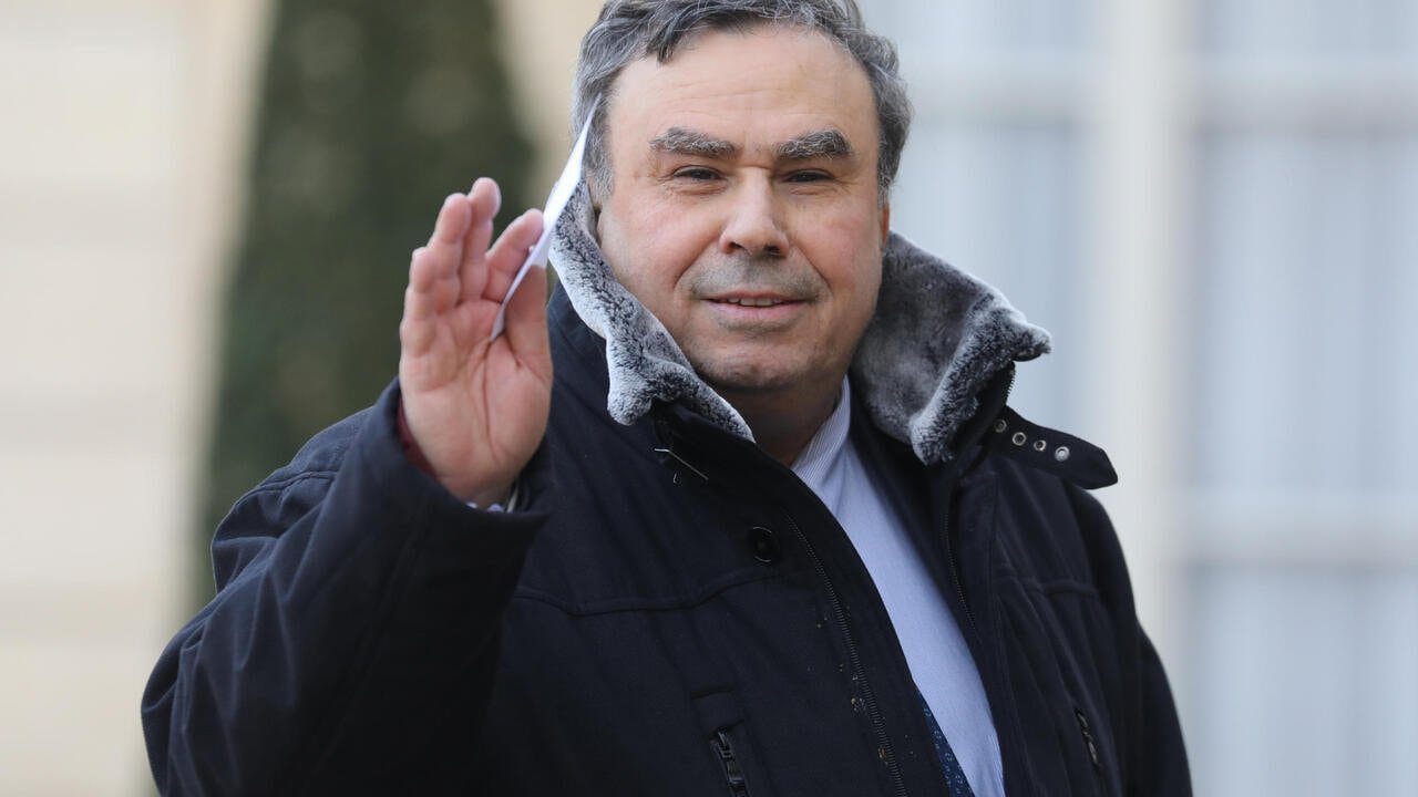 French historian Benjamin Stora arrives  for a meeting with some 60 intellectuals and the French president as part of the "Great National Debate" on March 18, 2019, at the Elysee Palace in Paris. - The French president has carried out a two-month debate which has seen dozens of town hall meetings held since the middle of January, as part of his response to the "yellow vest" protests, sparked by anger over high costs of living. (Photo by Ludovic MARIN / AFP)