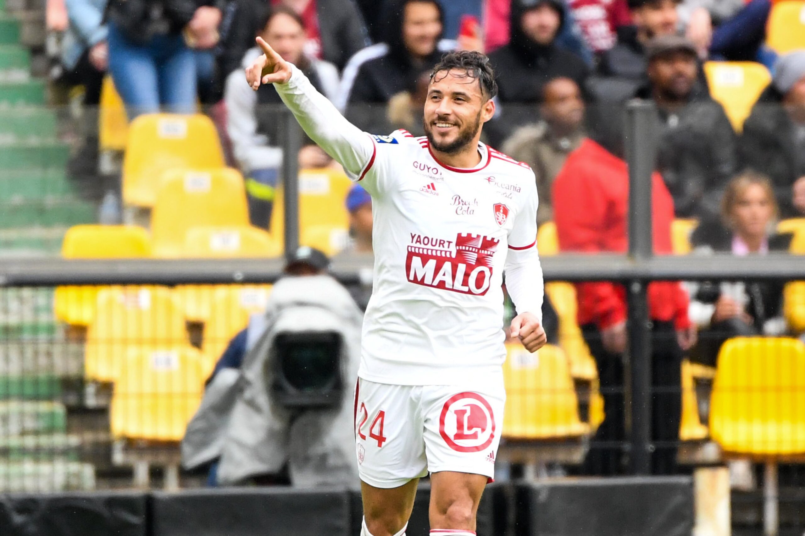 Brest : Pourquoi Belaili veut résilier son contrat ?