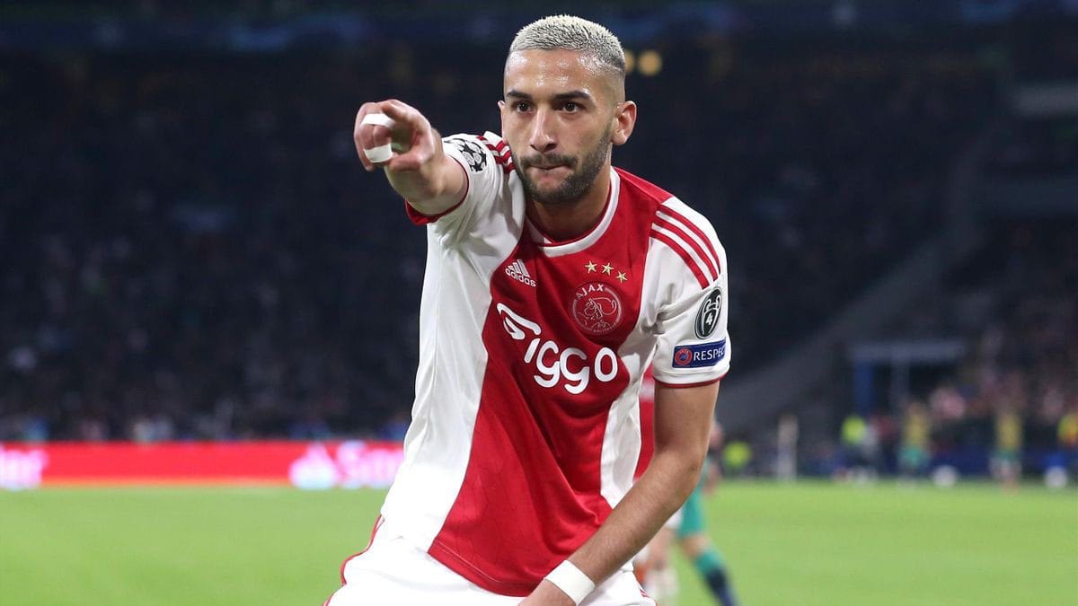 Cantonné sur le banc de Chelsea depuis le début de la saison, l'international marocain Hakim Ziyech étudie la possibilité d'un retour à l'Ajax. 