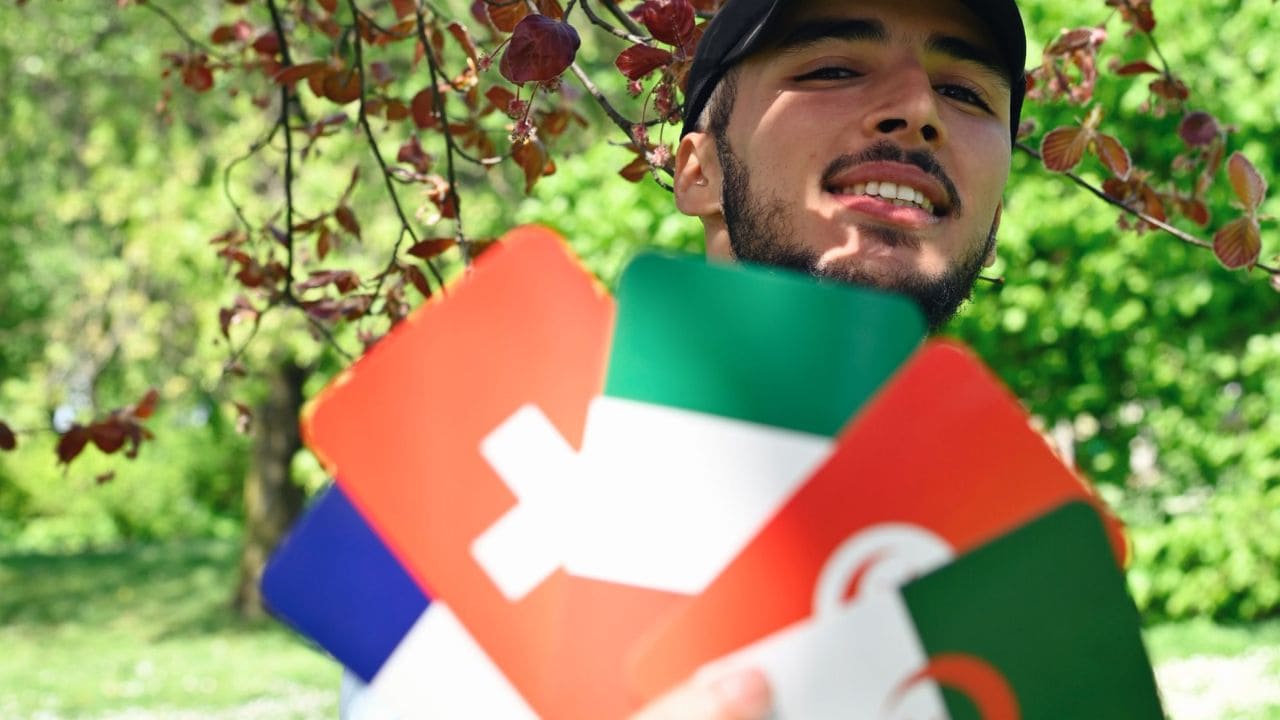 Cet algérien découvre une triste nouvelle à son arrivée après un trajet Paris – Alger à pied