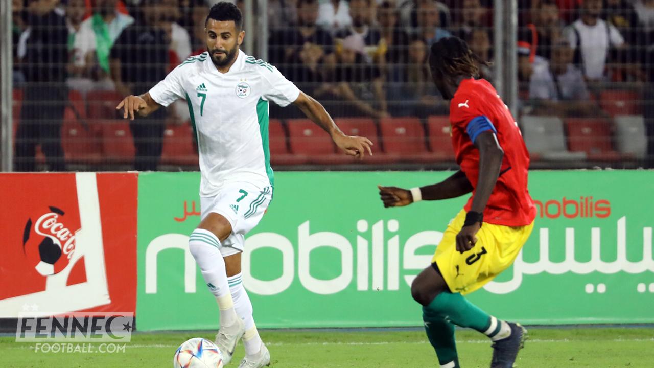 Algérie Guinée : réaction des supporters à l'entrée de Mahrez (Vidéo)