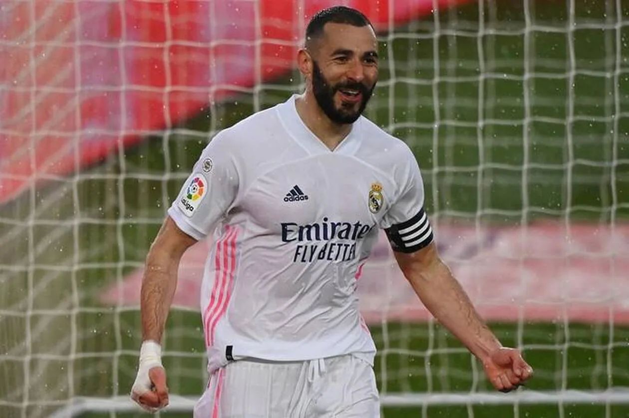 Débat sur le jeûne des joueurs en France : Benzema entre dans la danse
