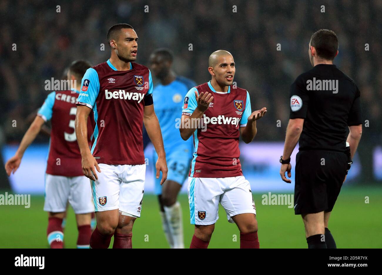 Foot : Au Fatih Karagümrük SK, l’Algérien Sofiane Feghouli gagne un salaire de…