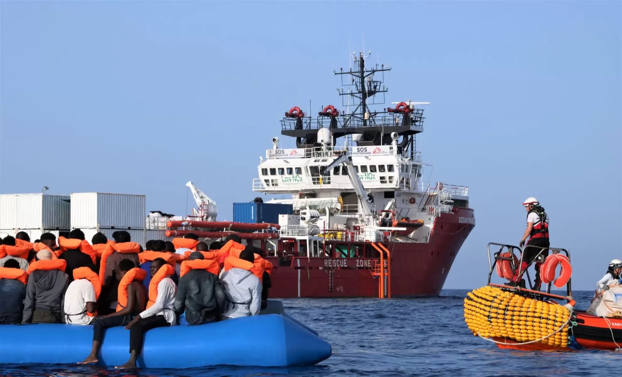 SOS Méditerranée : 113 personnes migrants dont un bébé de trois semaines secourues par l'Ocean Viking