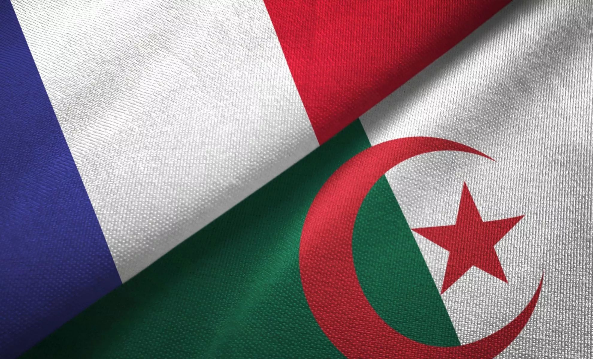 Accord de 1968: la droite française pousse le bouchon loin