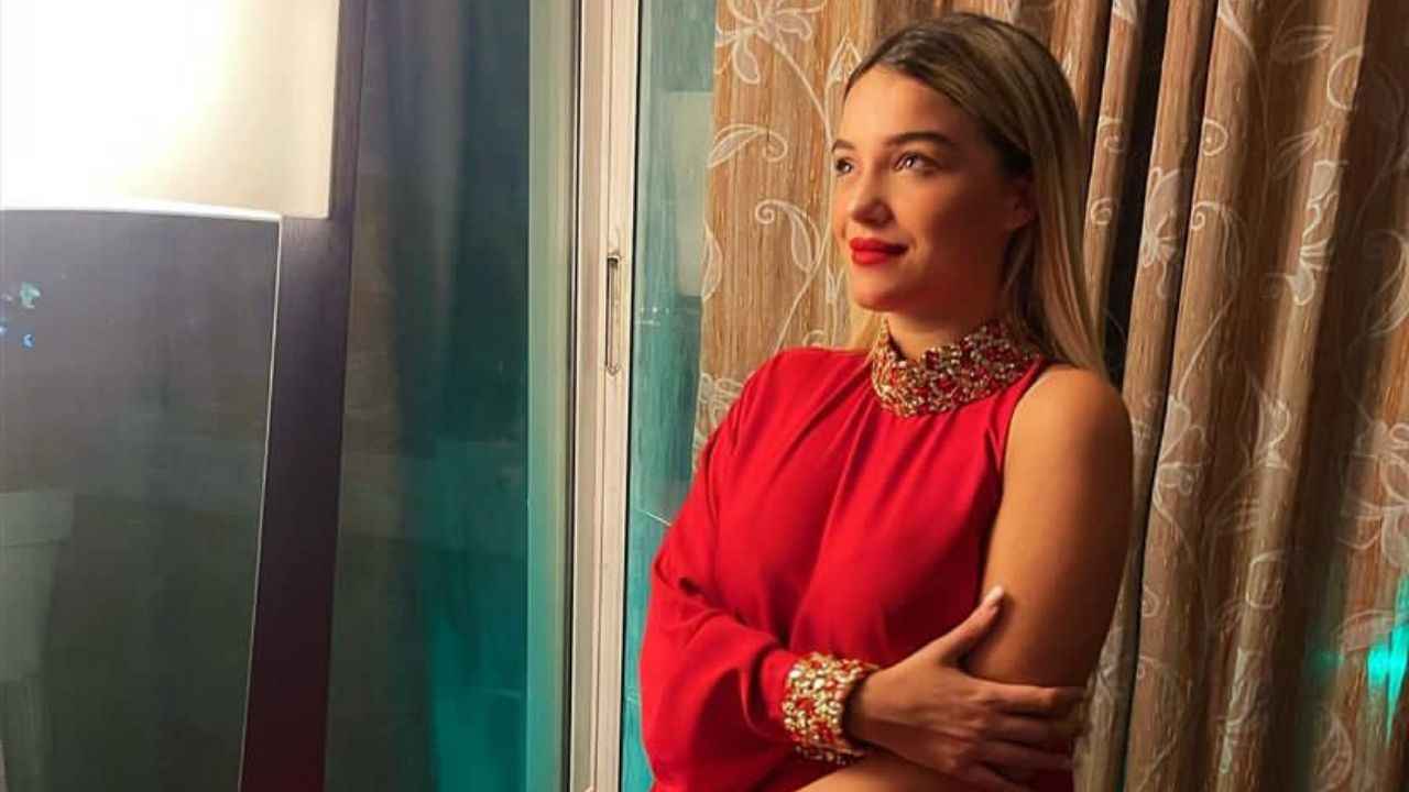 Numidia Lezoul s’éloigne davantage des réseaux. Voici la raison.