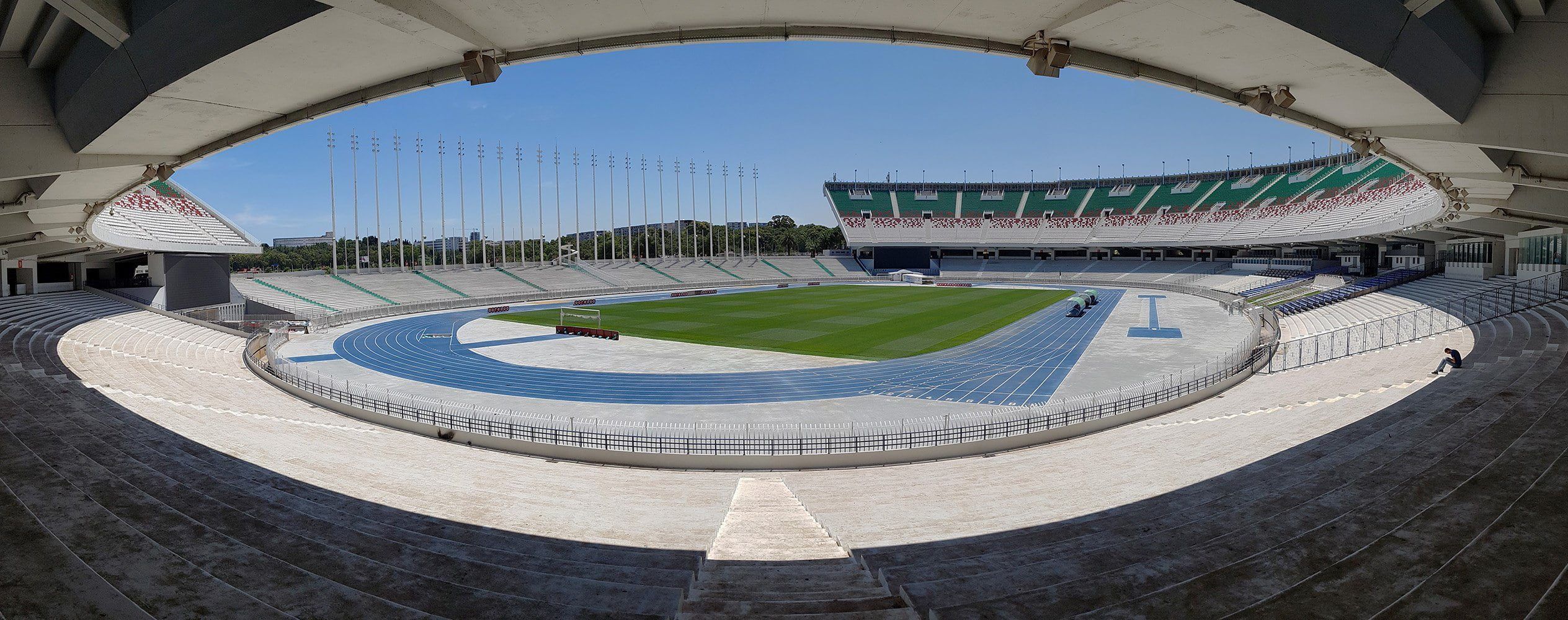 Le stade olympique Mohamed Boudiaf choque les algériens  par sa beauté. Le voici en image !