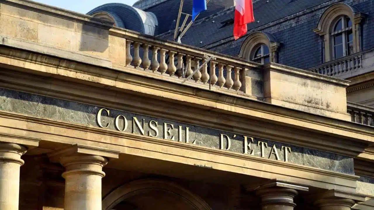 Algérie : La France refuse l'abolition des accords d’Évian