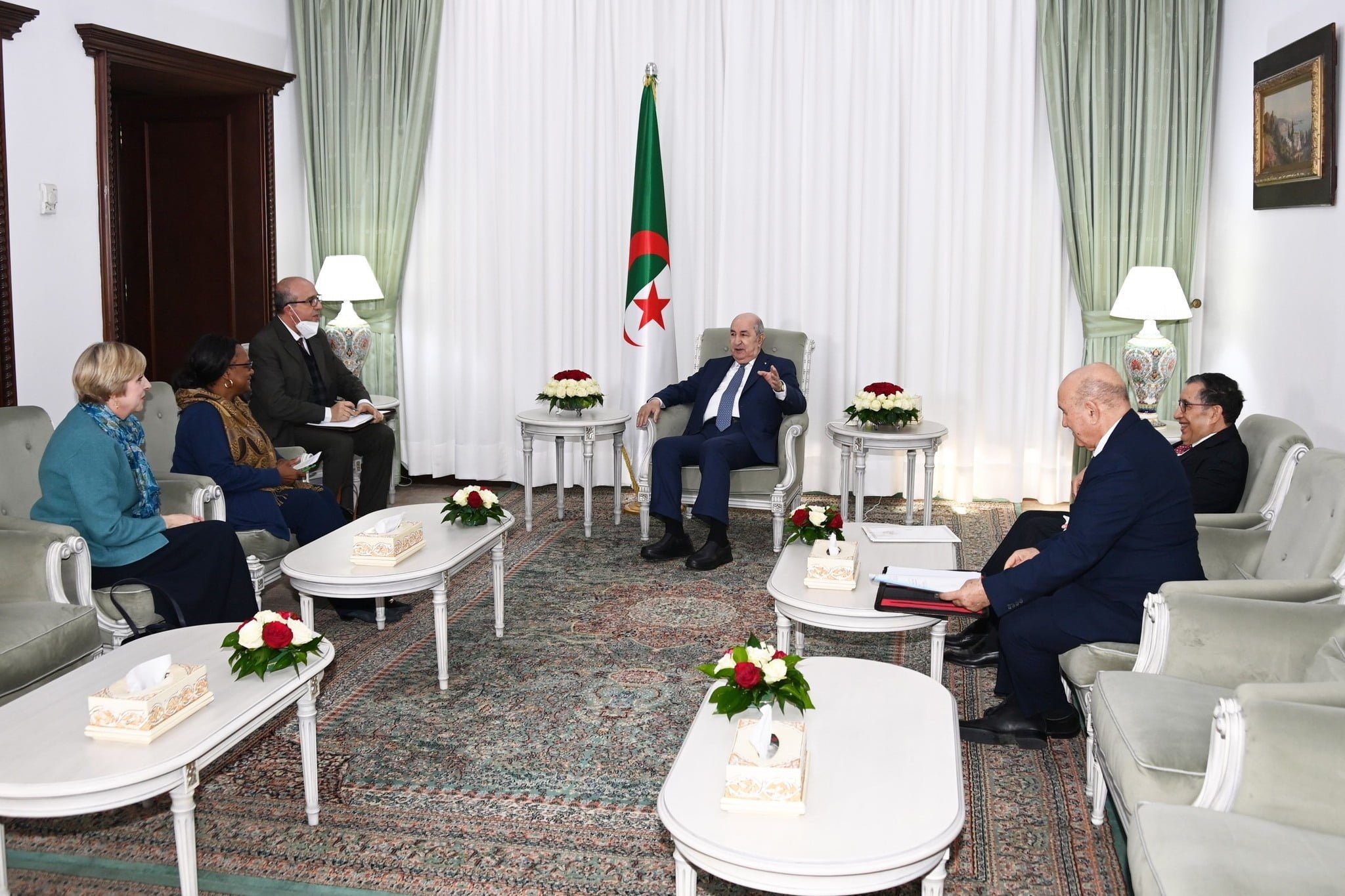 La Sous-secrétaire d’Etat américaine au contrôle des armements et à la sécurité internationale, Bonnie Denise Jenkins a été reçue par  le président de la République, Abdelmadjid Tebboune.