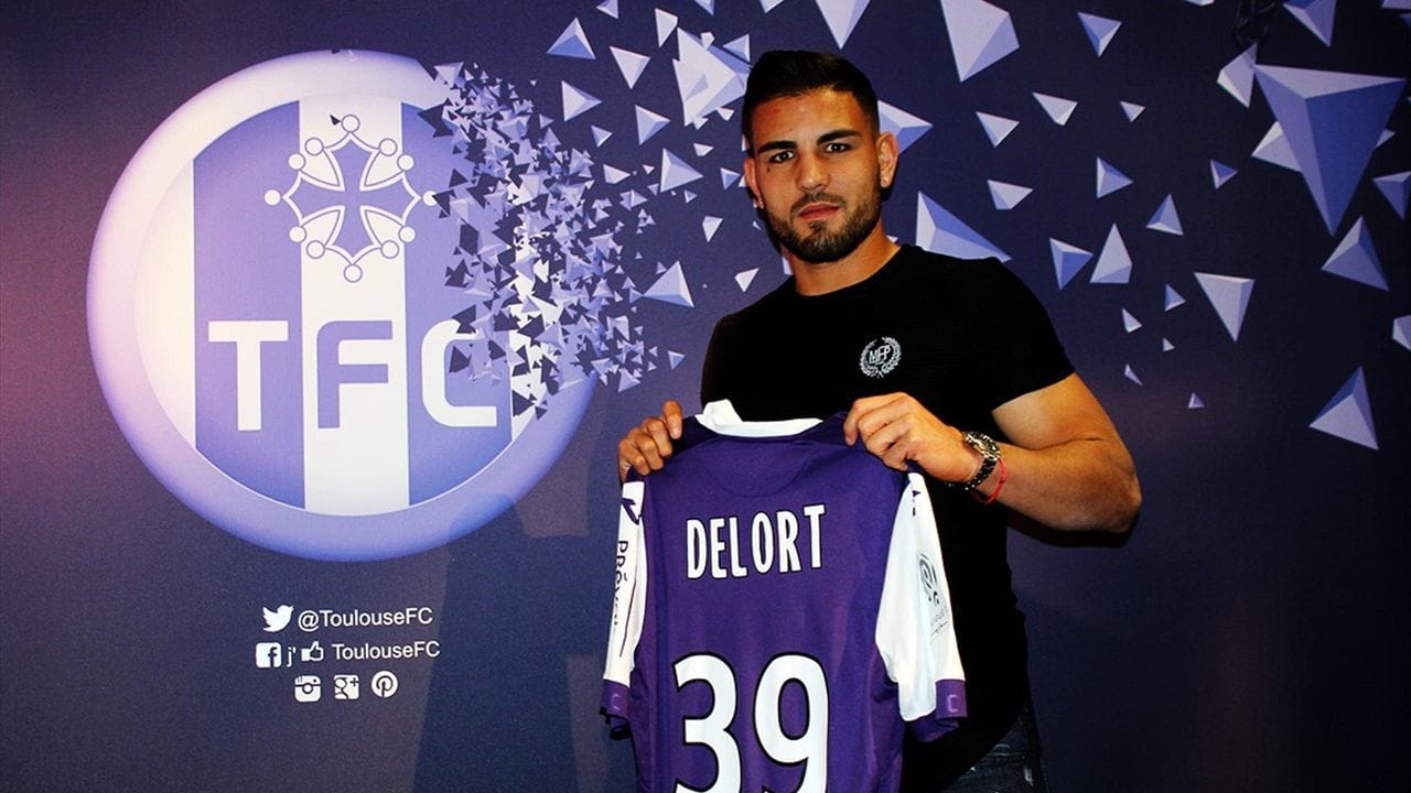 Coup de tonnerre ! Andy Delort s’est- il reconverti ?  La toile reste abasourdie.