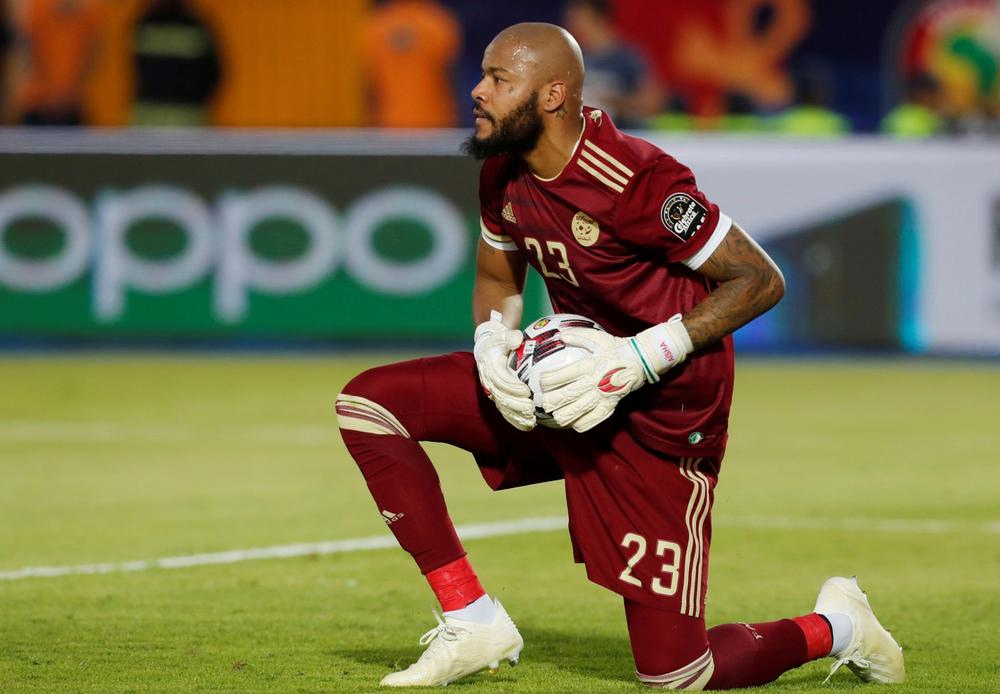 Coup de théâtre ! Raïs M'Bolhi refuse la résiliation de son contrat avec le CR Bélouizdad
