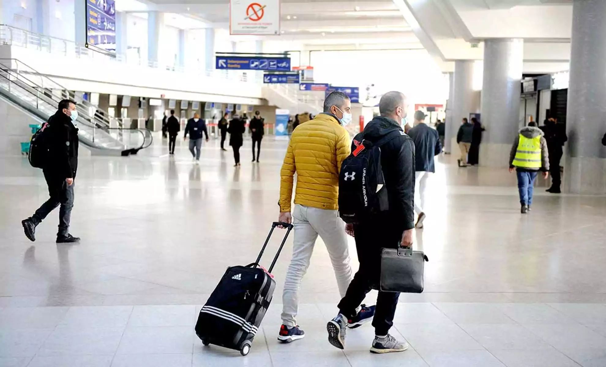 « Propre, organisé, tout est à sa place » : un célèbre journaliste de la BBC adore l’aéroport d’Alger