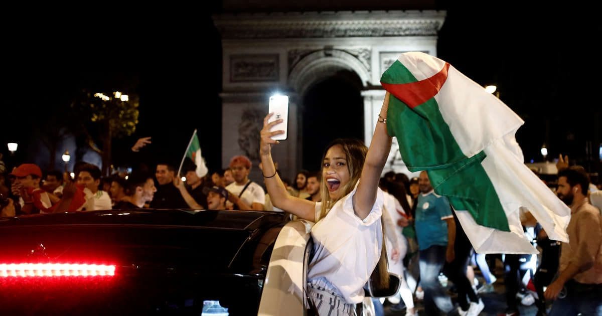 Cette algérienne de France tourne dos à la France et s’installe en Algérie.