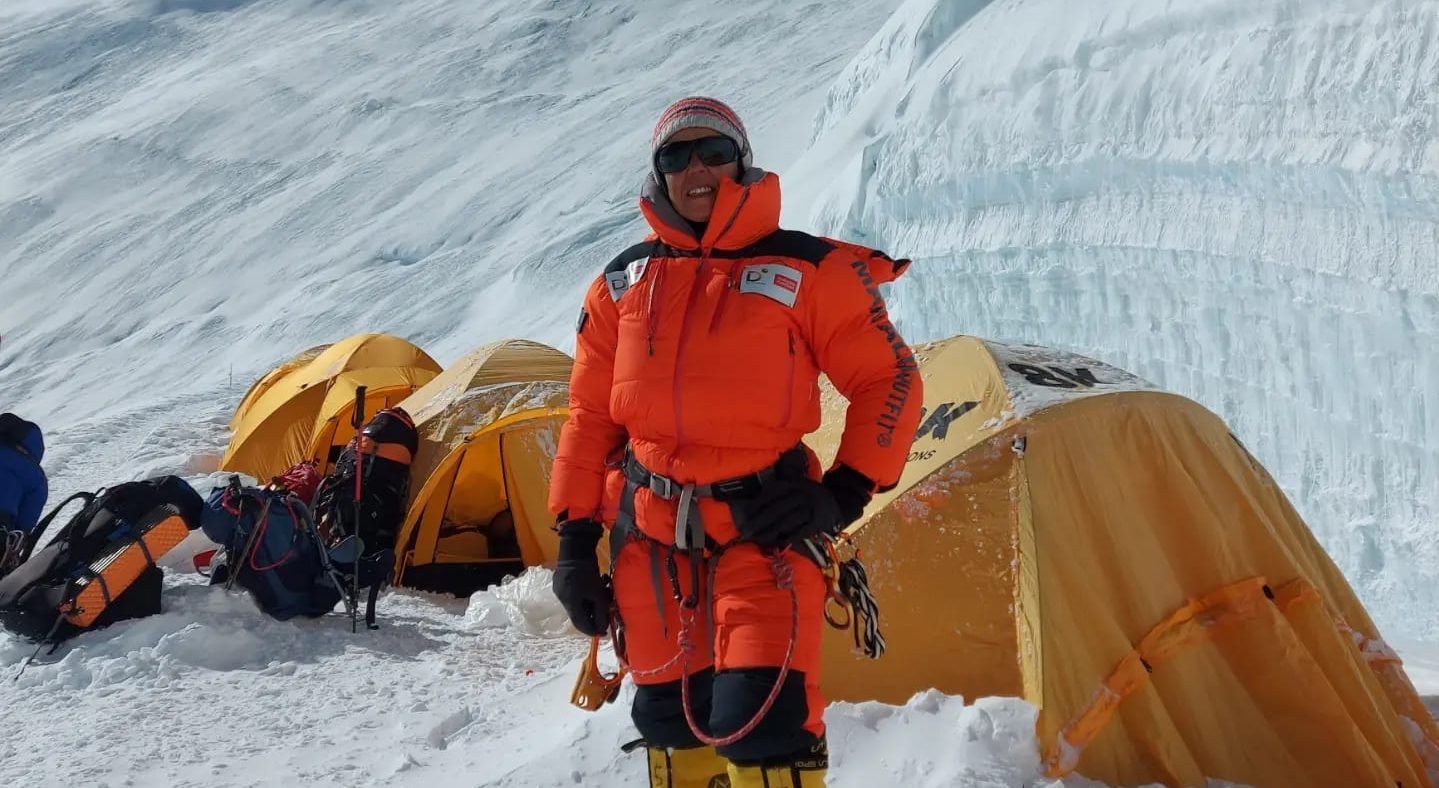 La Marocaine Bouchra Baibanou escalade l'un des plus hauts sommets du monde