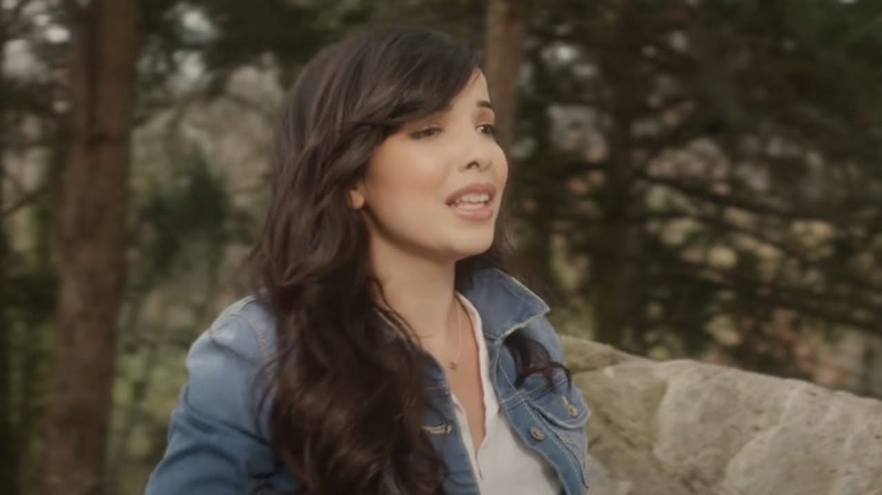 La franco-algérienne Indila dépasse le milliard de vues sur youtube indila