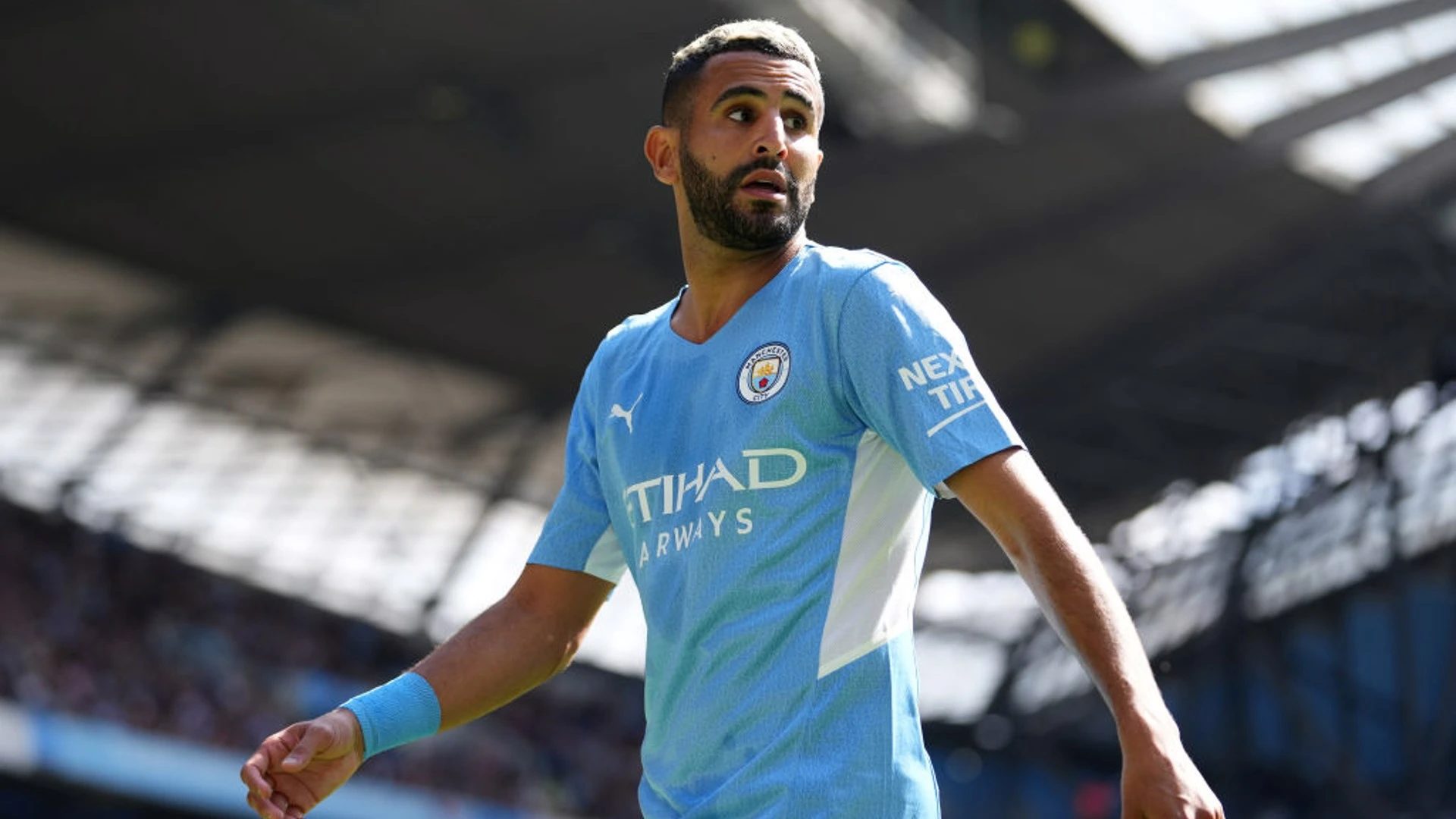Riyad Mahrez de retour à Manchester : Une visite marquante pour les fans
