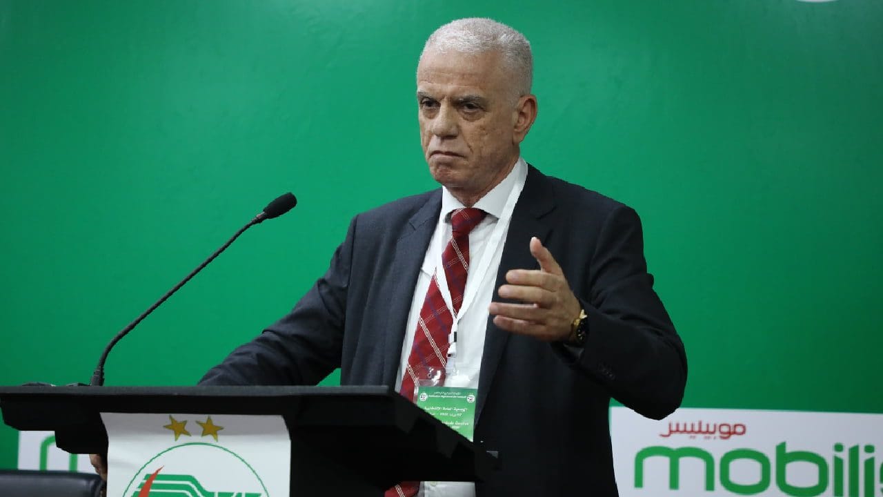 Officiel ! Algérie : le président de la FAF, Djahid Zefizef démissionne