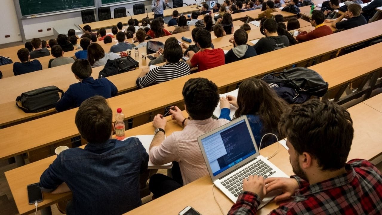 mputé de la moitié de son corps, le SOS d’un brillant étudiant Algérien