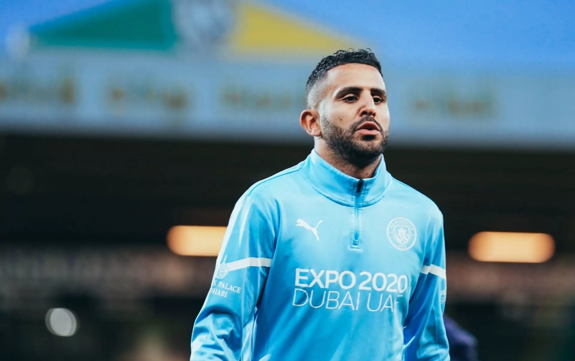 Riyad Mahrez de retour à Manchester : Une visite marquante pour les fans
