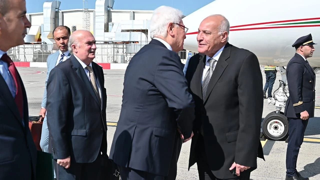 Ahmed Attaf en visite de travail à Budapest en Hongrie