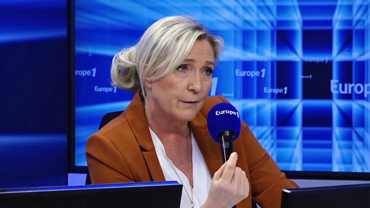 Le parti de Marine Le Pen critique l'Algérie et loue le Maroc